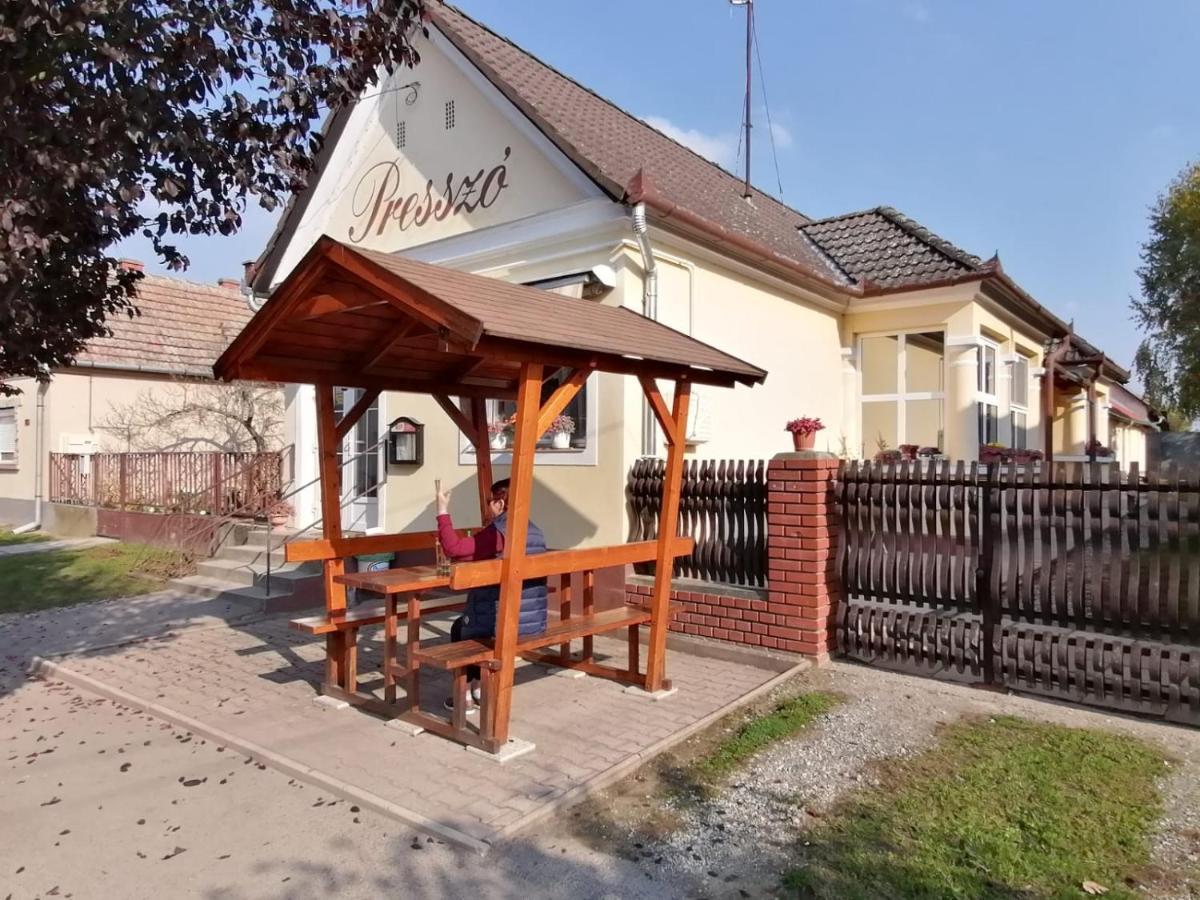98 Petofi Utca Villa Balatonmagyarod Eksteriør bilde