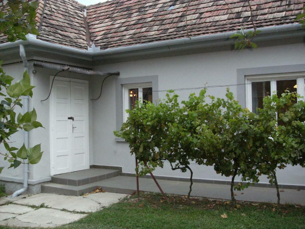 98 Petofi Utca Villa Balatonmagyarod Eksteriør bilde